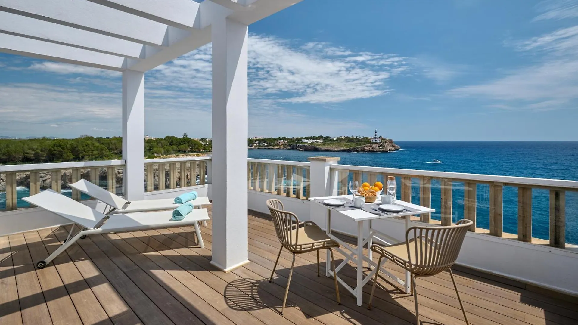 Aparthotel Orange Colom - Seaside Apartments Portocolom
